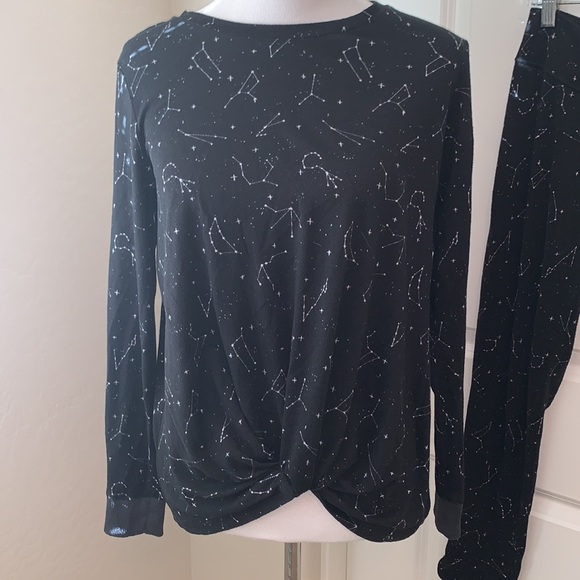 STARS ABOVE BRAND NEW SIZE SMALL TWO PIECE THERMAL SET - Picture 2 of 13